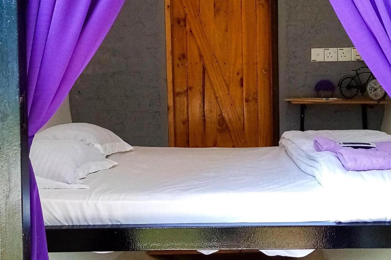Bagan Pinang Guest House Port Dickson Zewnętrze zdjęcie